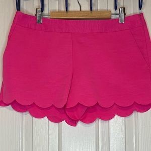 Cute EXPRESS hot pink scalloped shorts!
